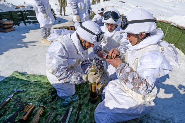 Eksi 20'de vatan savunması 48