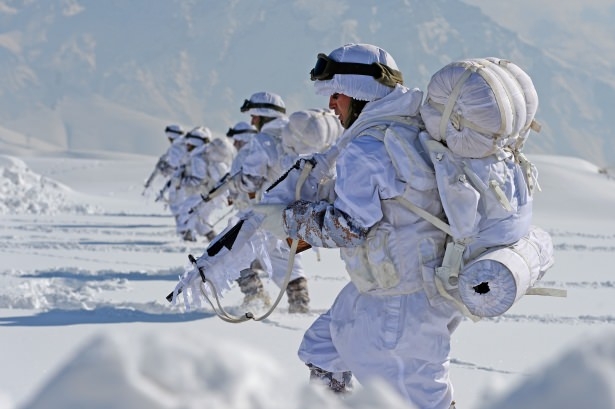 Eksi 20'de vatan savunması 66