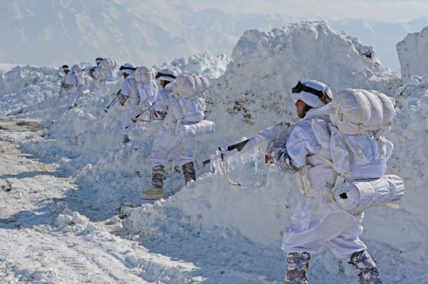Eksi 20'de vatan savunması 67