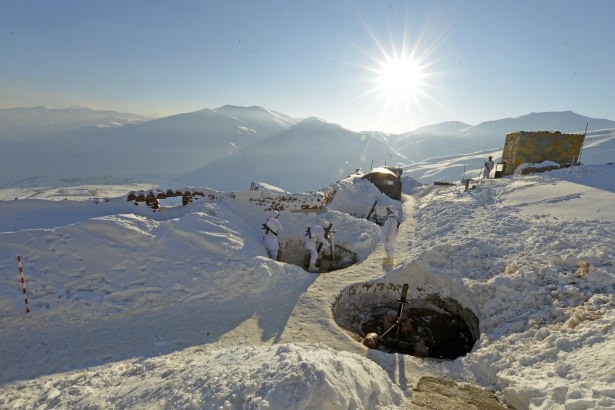 Eksi 20'de vatan savunması 69