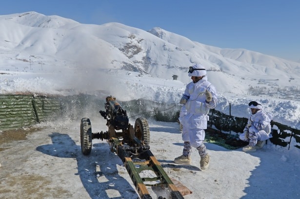 Eksi 20'de vatan savunması 71