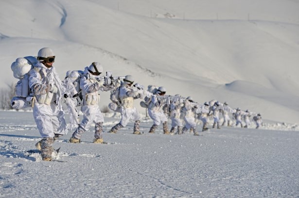 Eksi 20'de vatan savunması 80