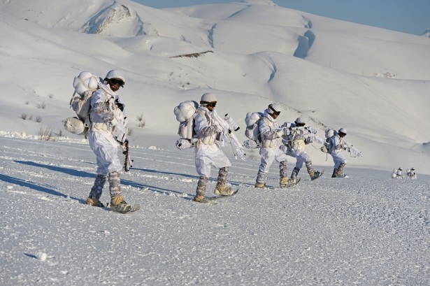Eksi 20'de vatan savunması 82