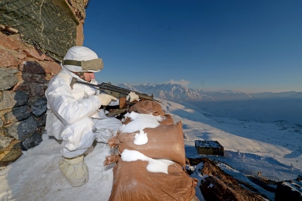 Eksi 20'de vatan savunması 85