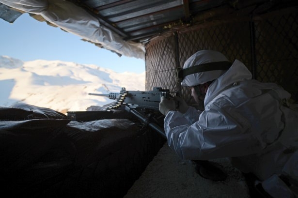 Eksi 20'de vatan savunması 86