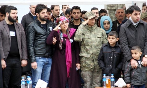 Sur Şehitleri son yolculuğuna uğurlandı 15