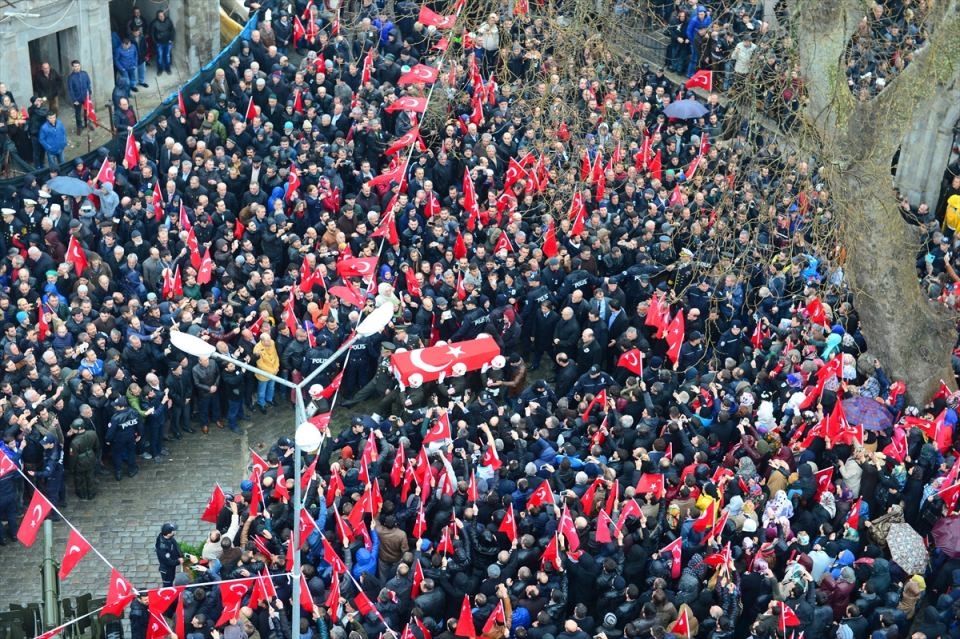 Sur Şehitleri son yolculuğuna uğurlandı 5