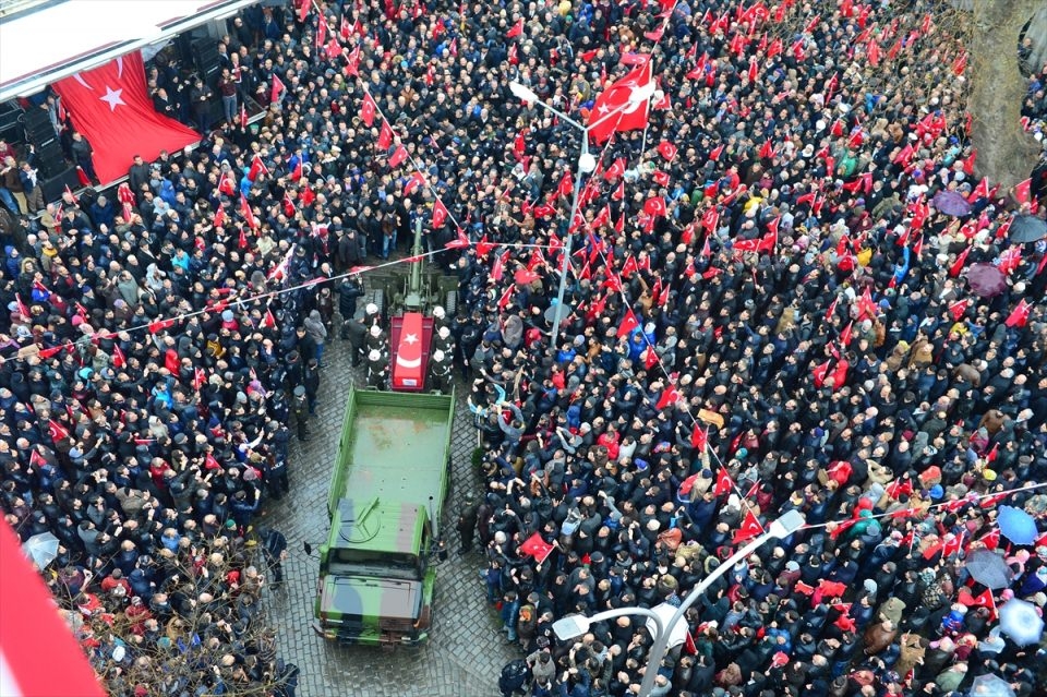 Sur Şehitleri son yolculuğuna uğurlandı 8