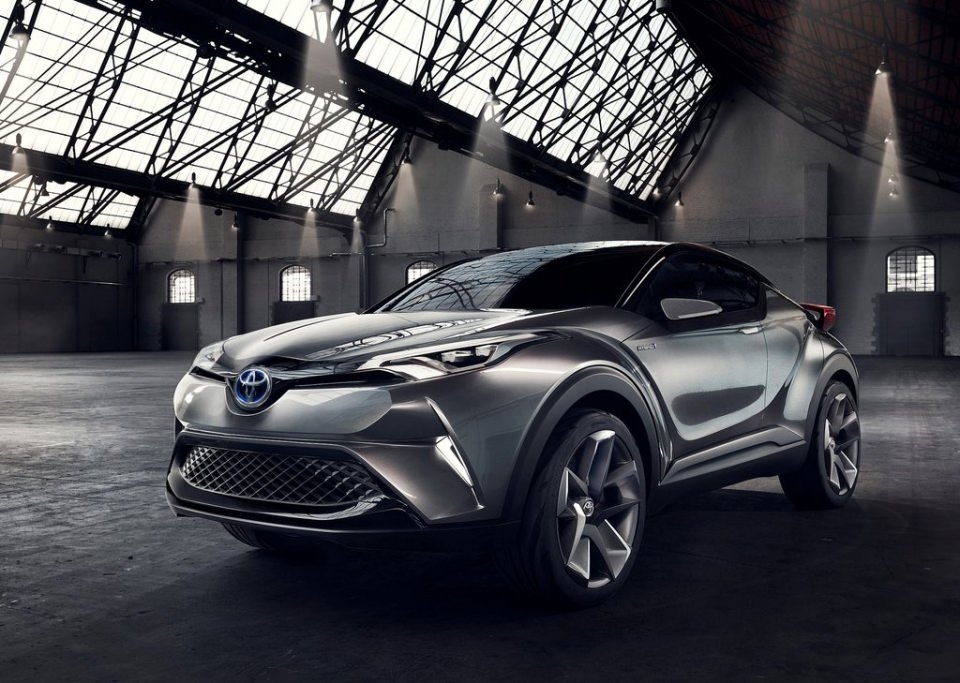 Toyota'dan inanılmaz model: C-HR 7