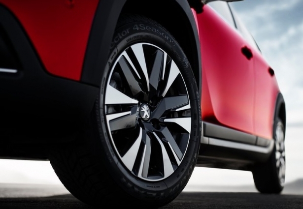 Peugeot 2008 makyajlandı 12