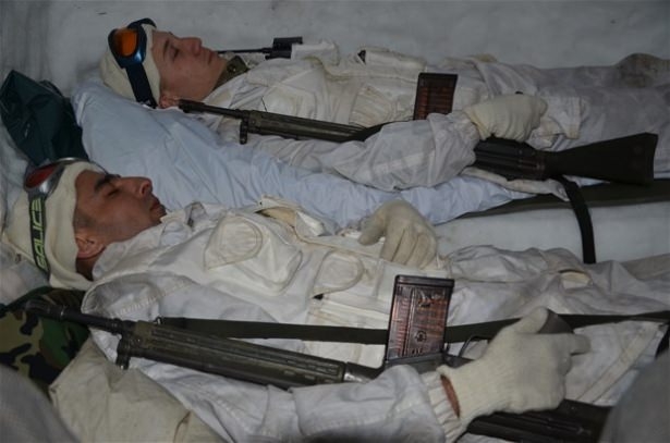 "Özel komando"lar Ilgaz Dağı'nda kış eğitiminde 17