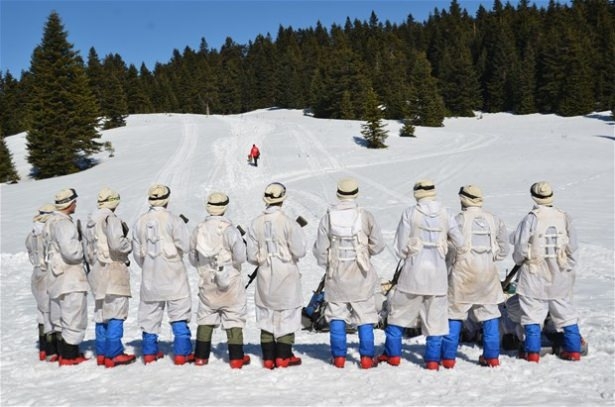 "Özel komando"lar Ilgaz Dağı'nda kış eğitiminde 21