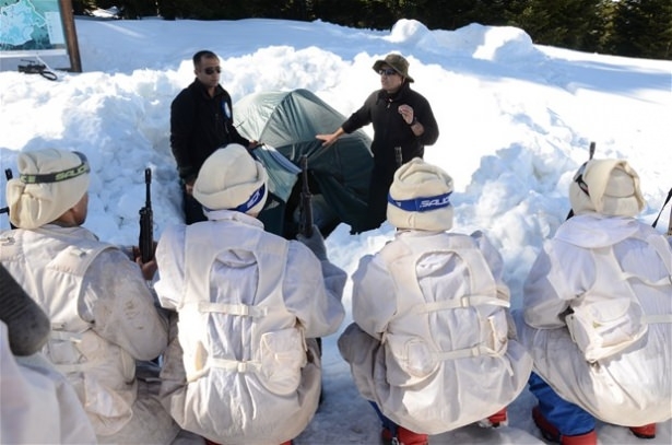 "Özel komando"lar Ilgaz Dağı'nda kış eğitiminde 25