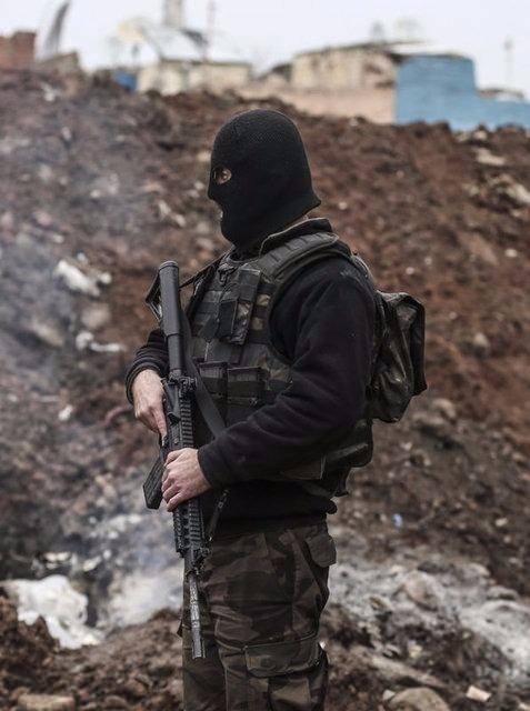 Teröristler son 100 metreye sıkıştı 102