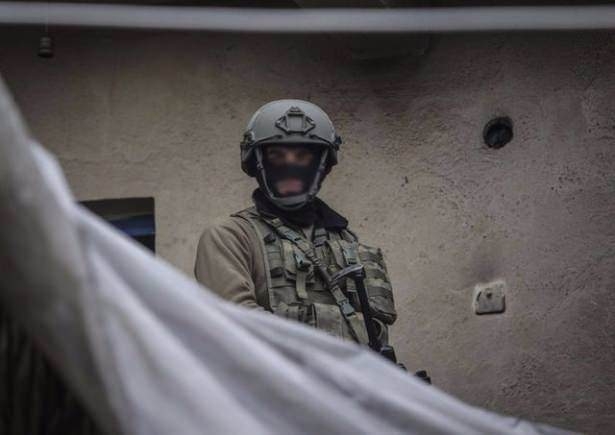 Teröristler son 100 metreye sıkıştı 106