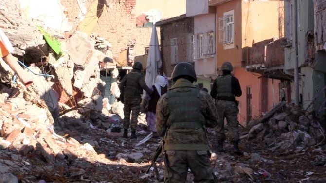 Teröristler son 100 metreye sıkıştı 11