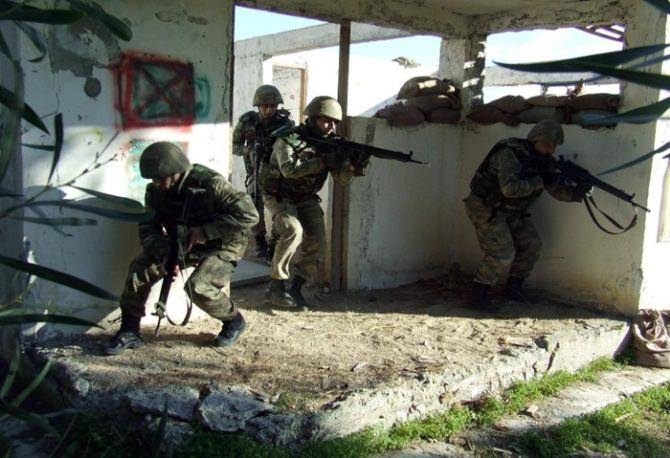 Teröristler son 100 metreye sıkıştı 12