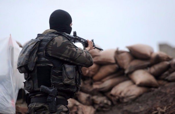 Teröristler son 100 metreye sıkıştı 73