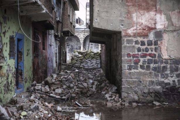 Teröristler son 100 metreye sıkıştı 76