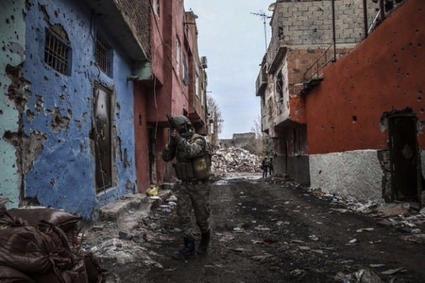 Teröristler son 100 metreye sıkıştı 80