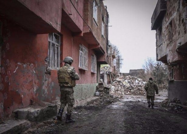 Teröristler son 100 metreye sıkıştı 83