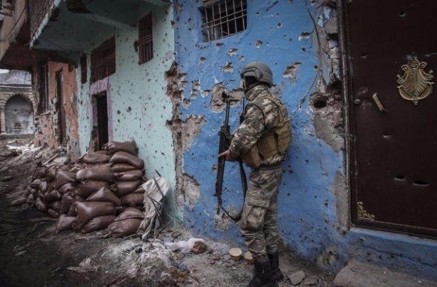 Teröristler son 100 metreye sıkıştı 84