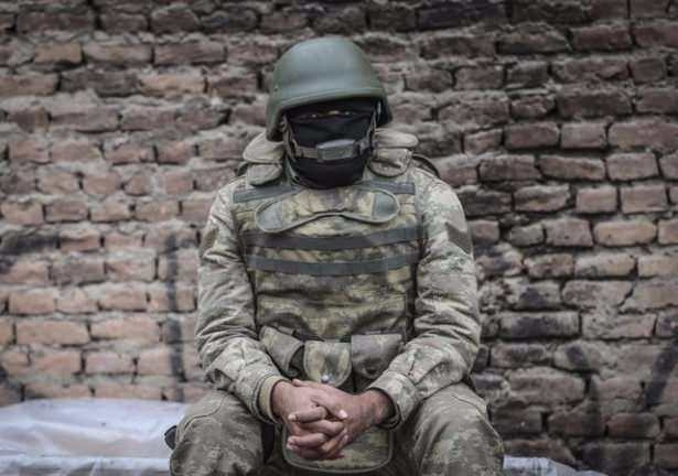 Teröristler son 100 metreye sıkıştı 93