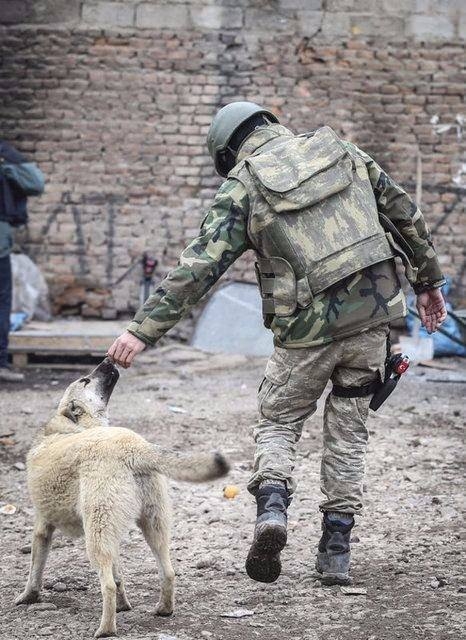 Teröristler son 100 metreye sıkıştı 96
