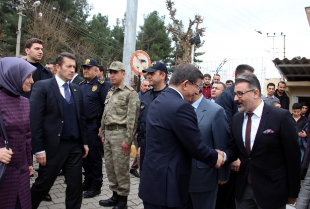 Başbakan Cuma namazını Silopi'de kıldı 15