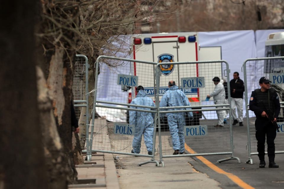 Dehşetin izleri gün ağarınca ortaya çıktı 13