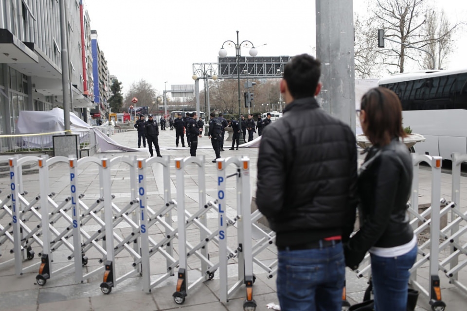 Dehşetin izleri gün ağarınca ortaya çıktı 20