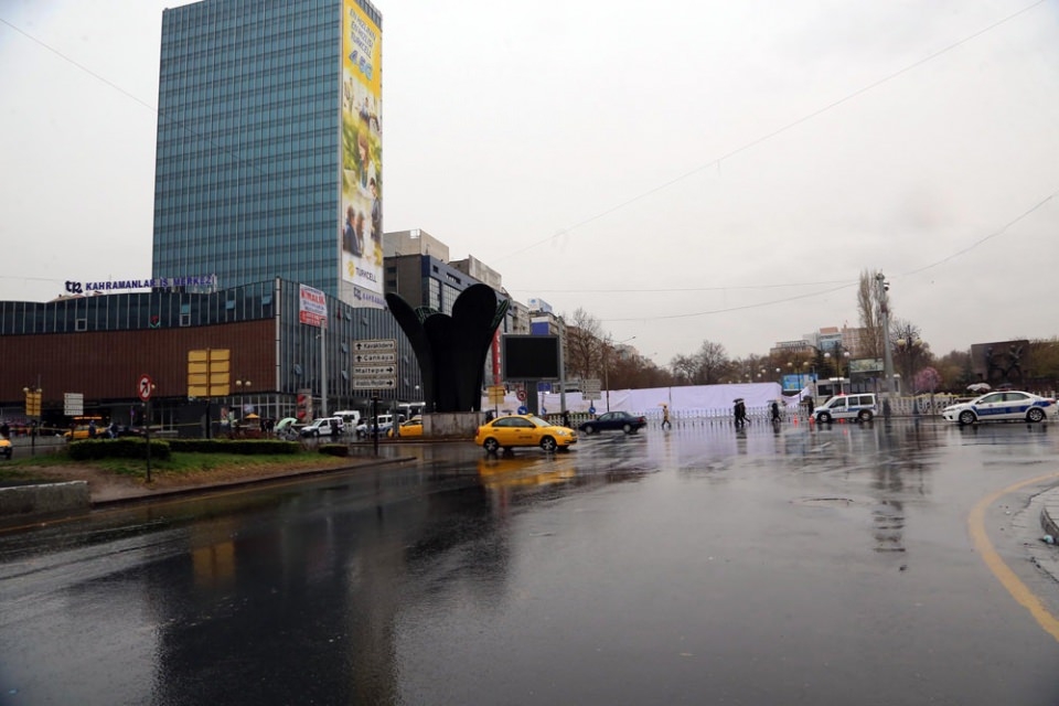 Dehşetin izleri gün ağarınca ortaya çıktı 54