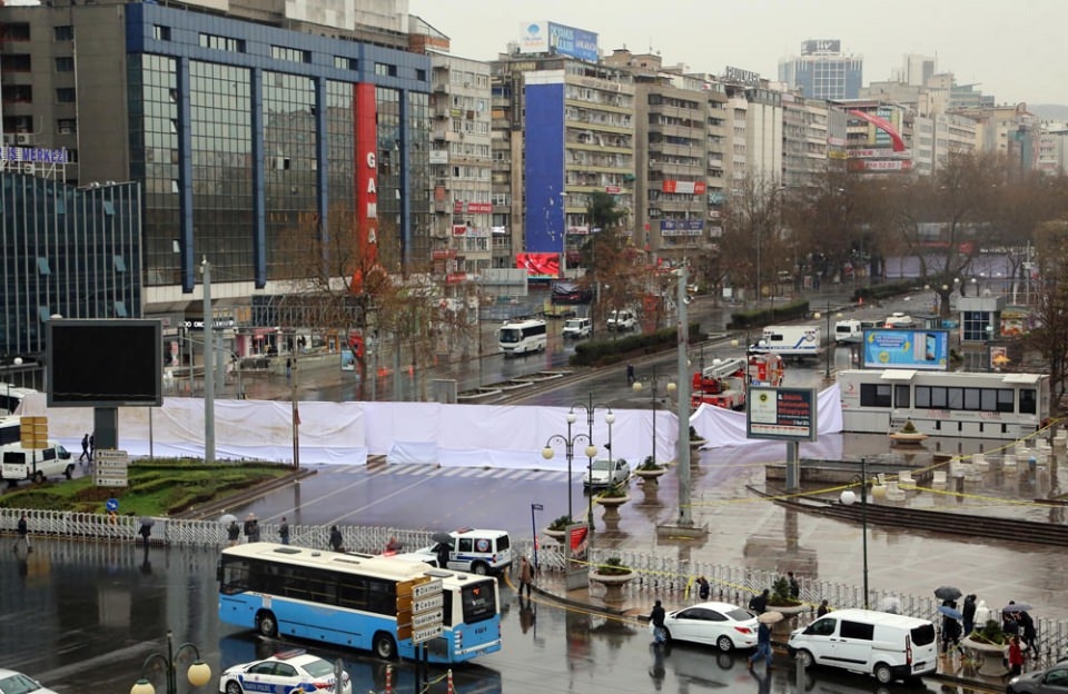 Dehşetin izleri gün ağarınca ortaya çıktı 57