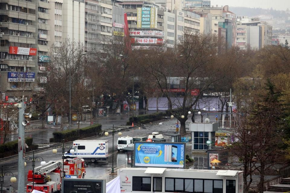 Dehşetin izleri gün ağarınca ortaya çıktı 65