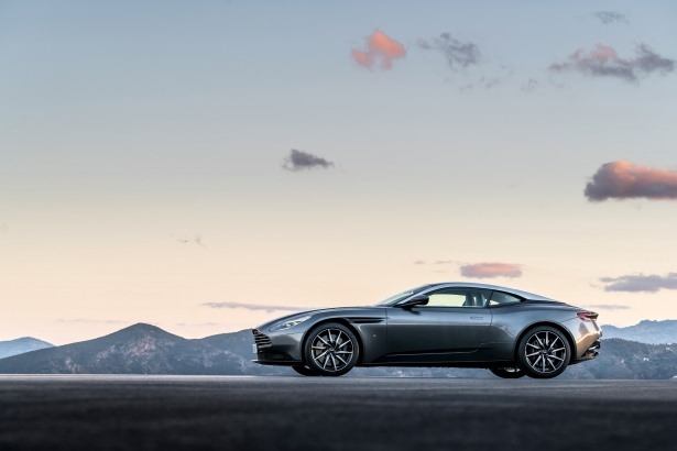 Aston Martin DB11 Türkiye'ye geliyor 13