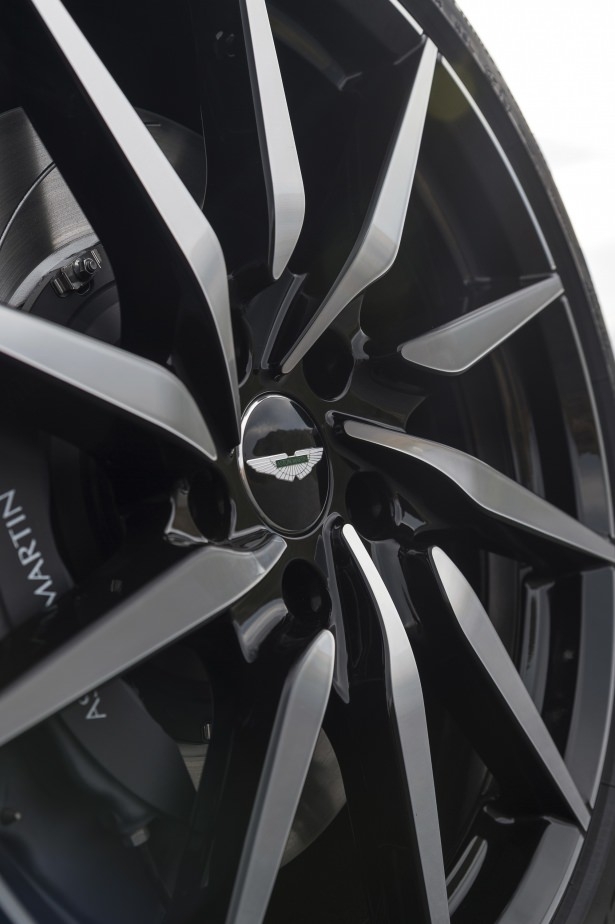 Aston Martin DB11 Türkiye'ye geliyor 18