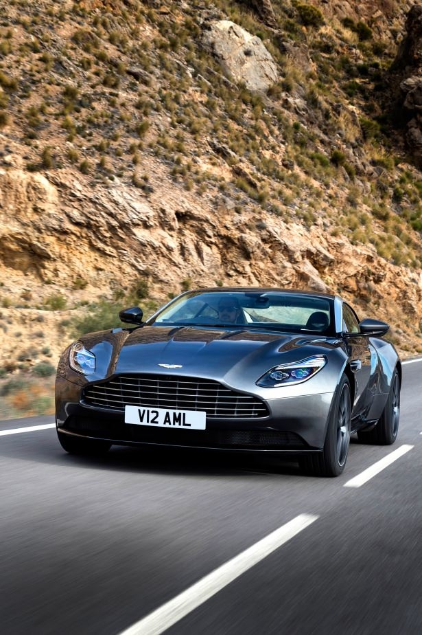 Aston Martin DB11 Türkiye'ye geliyor 31