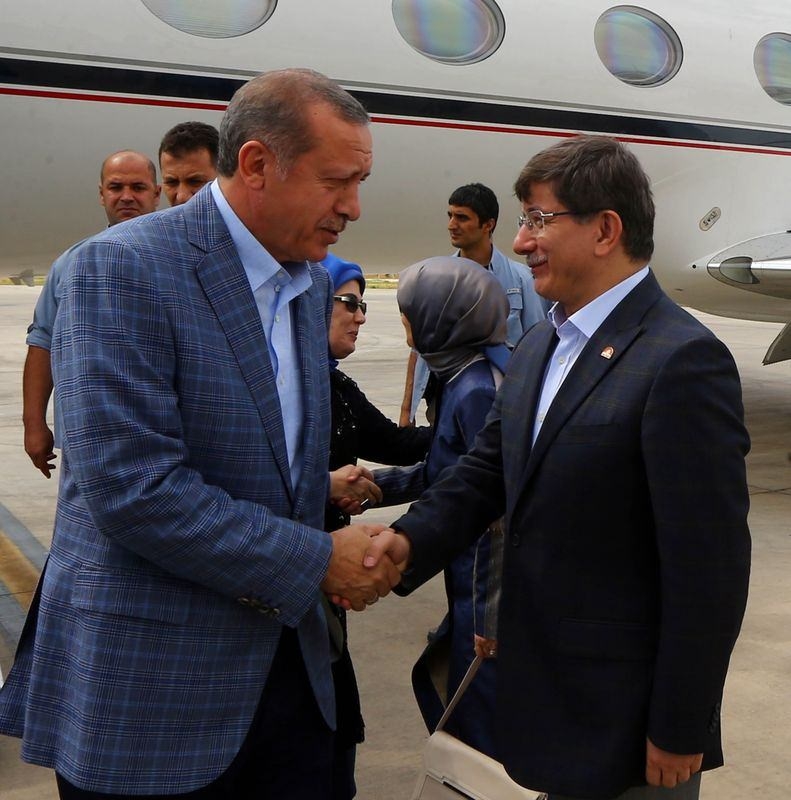 İki yol arkadaşı 'Erdoğan ve Davutoğlu' 13