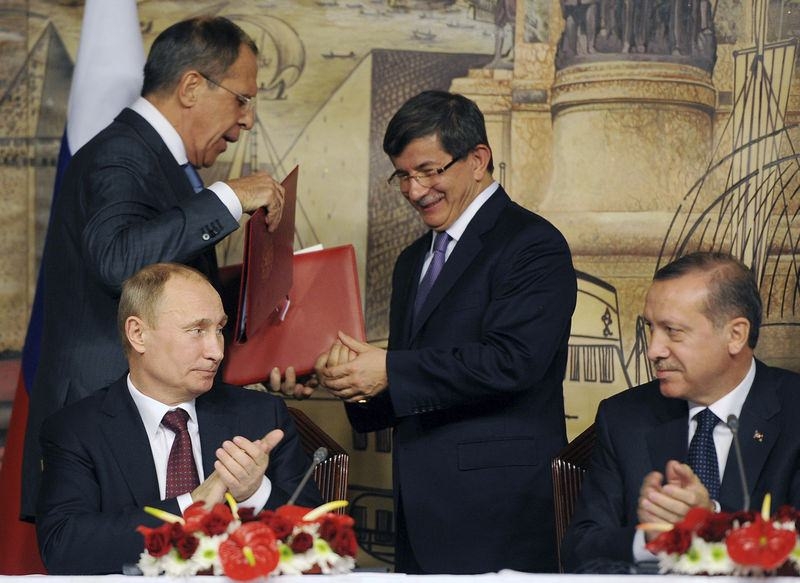 İki yol arkadaşı 'Erdoğan ve Davutoğlu' 14