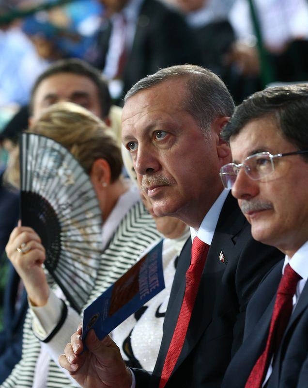 İki yol arkadaşı 'Erdoğan ve Davutoğlu' 25