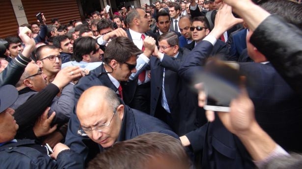 Sare Davutoğlu'ndan Konya'da dikkat çeken hareket 15