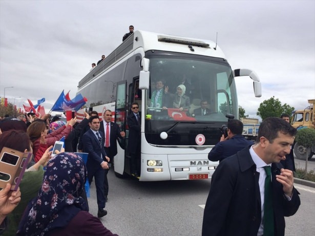 Sare Davutoğlu'ndan Konya'da dikkat çeken hareket 17