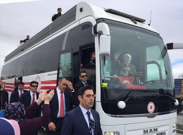 Sare Davutoğlu'ndan Konya'da dikkat çeken hareket 18