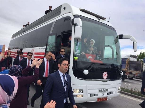 Sare Davutoğlu'ndan Konya'da dikkat çeken hareket 21