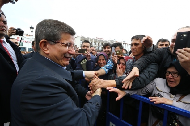 Sare Davutoğlu'ndan Konya'da dikkat çeken hareket 3