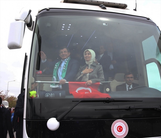 Sare Davutoğlu'ndan Konya'da dikkat çeken hareket 7