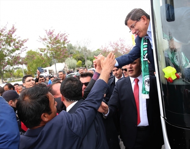 Sare Davutoğlu'ndan Konya'da dikkat çeken hareket 9