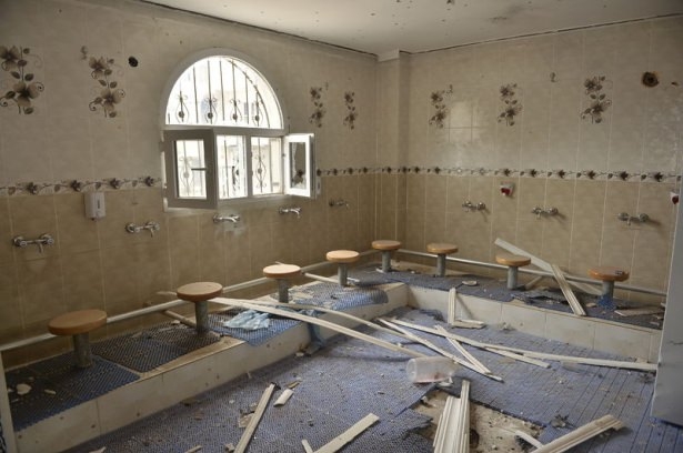 PKK'lı teröristler cami ve okulu yakıp yıktı! 6