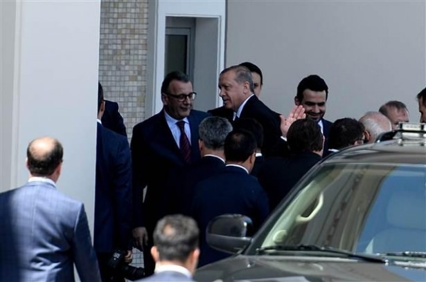 Sümeyye Erdoğan ve Selçuk Bayraktar'ın düğününden ilk kareler 16