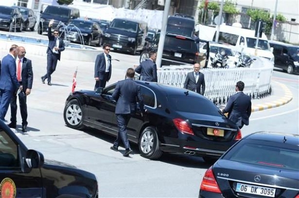 Sümeyye Erdoğan ve Selçuk Bayraktar'ın düğününden ilk kareler 26